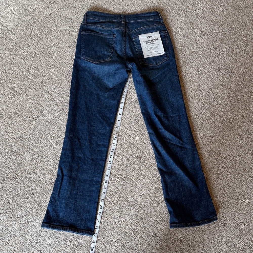 Zara Low Rise Cropped Jeans